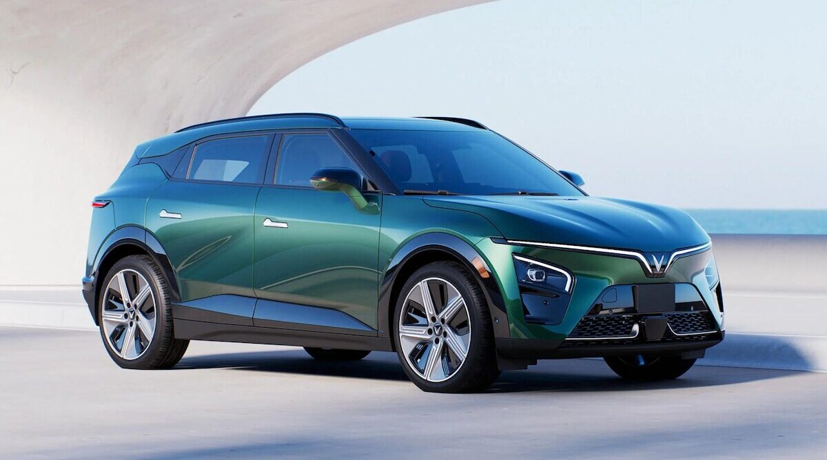 VinFast VF7 Electric SUV Spotted in India Ahead of Festive Season Launch